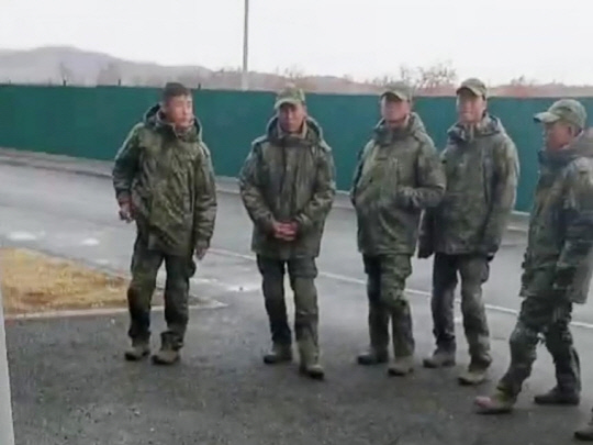 러시아 독립 언론이 공개한 파병 북한군 추정 동영상 캡처 [아스트라(ASTRA) 텔레그램 채널 캡처]